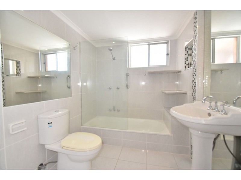 4/99 Campbell Street, East Toowoomba QLD 4350