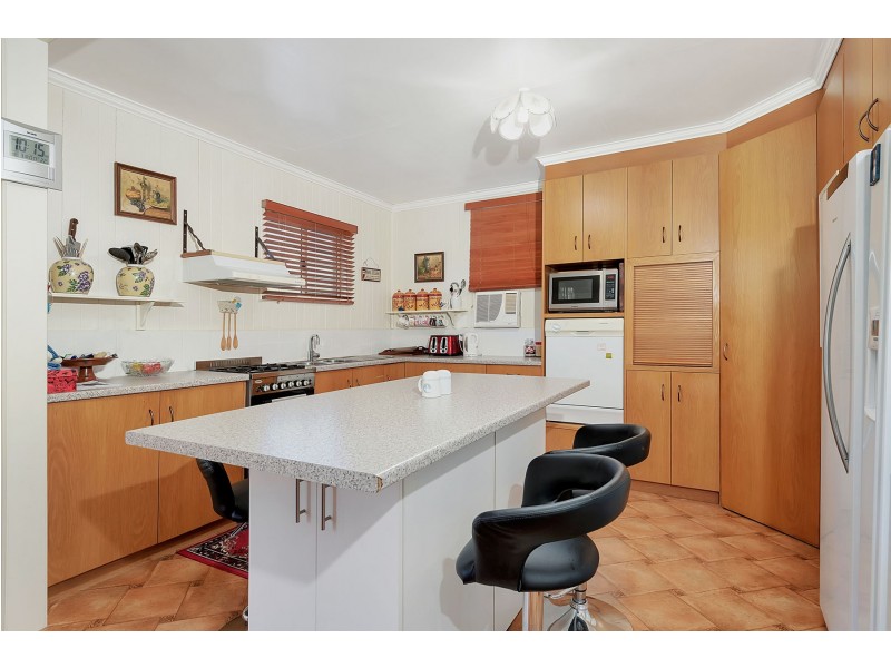 64 Hogg Street, Rockville QLD 4350