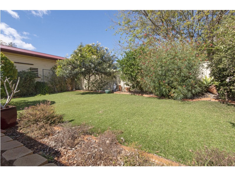 64 Hogg Street, Rockville QLD 4350