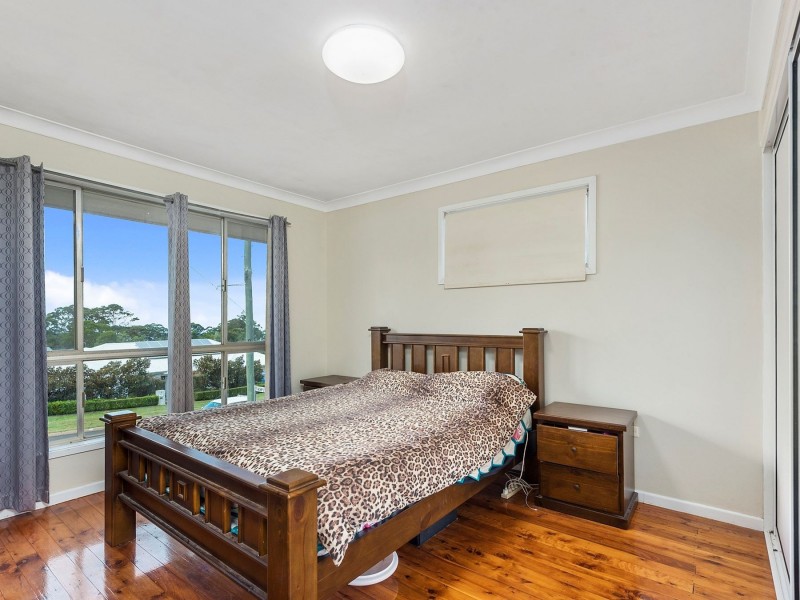 17 Martini Street, Mount Lofty QLD 4350