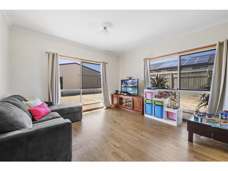 30 Tennyson Court, Westbrook QLD 4350