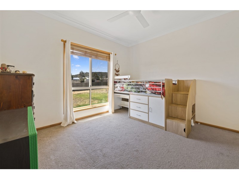 30 Tennyson Court, Westbrook QLD 4350