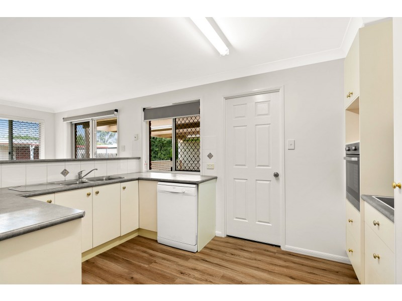 2 Granada Drive, Highfields QLD 4352