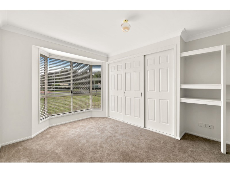 2 Granada Drive, Highfields QLD 4352