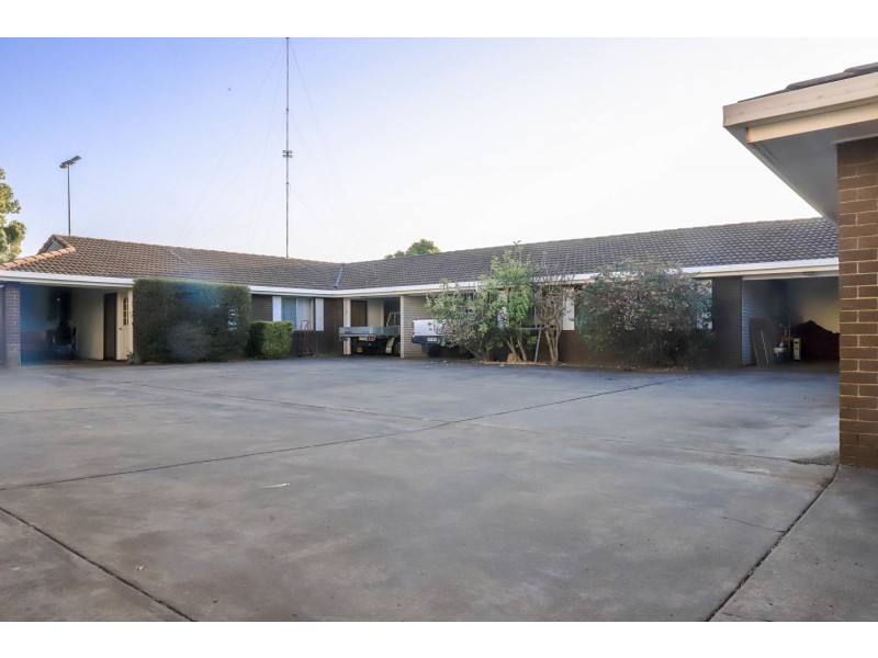 327 Hume Street, South Toowoomba QLD 4350