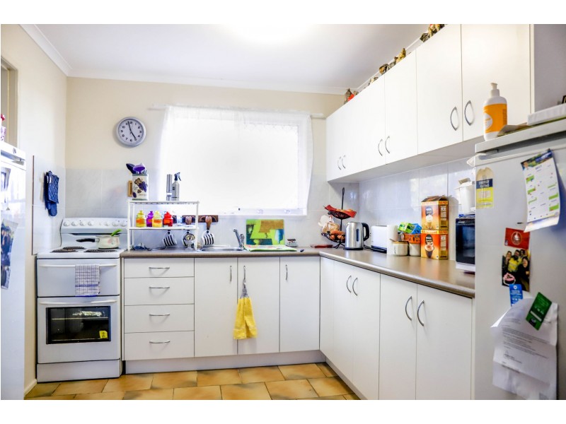 327 Hume Street, South Toowoomba QLD 4350