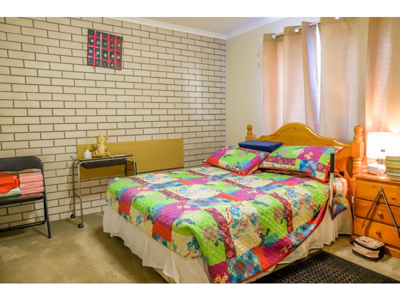 327 Hume Street, South Toowoomba QLD 4350