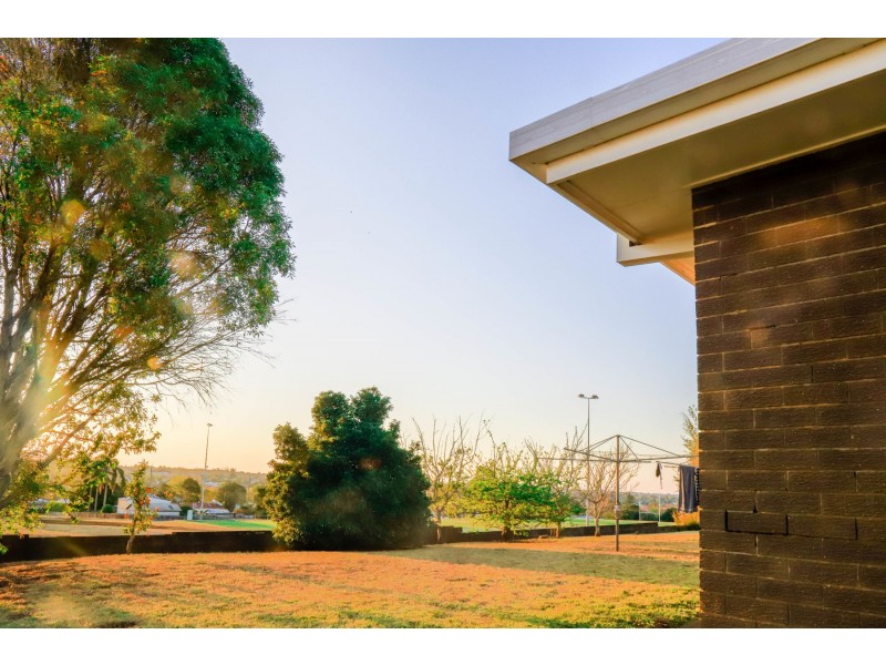 327 Hume Street, South Toowoomba QLD 4350