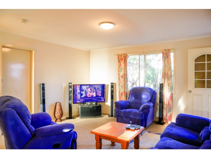 327 Hume Street, South Toowoomba QLD 4350