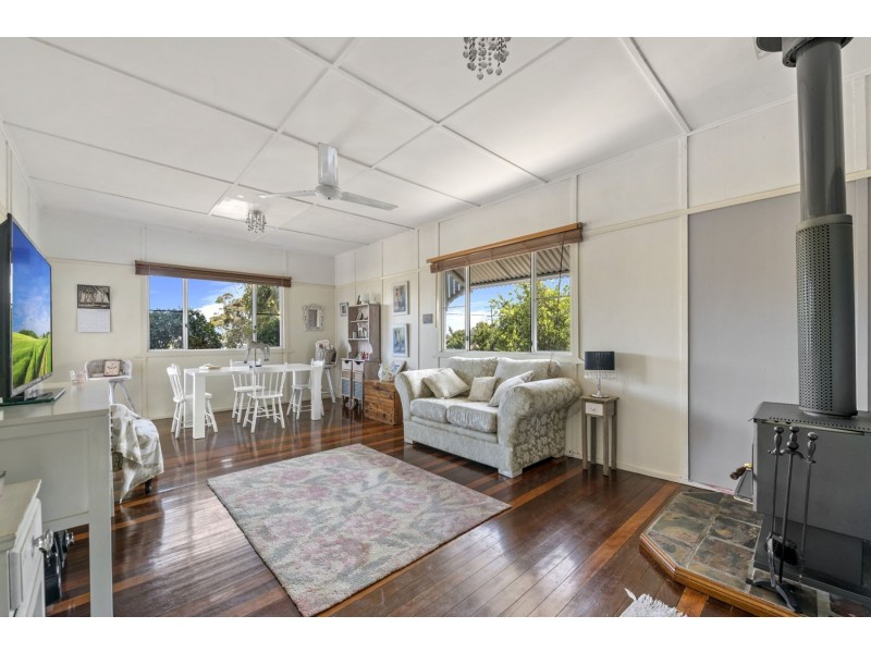 17 Victoria Street, Goombungee QLD 4354