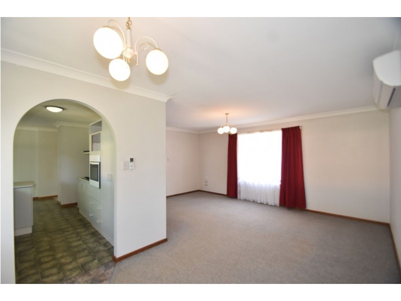 38 Riethmuller Street, Kearneys Spring QLD 4350