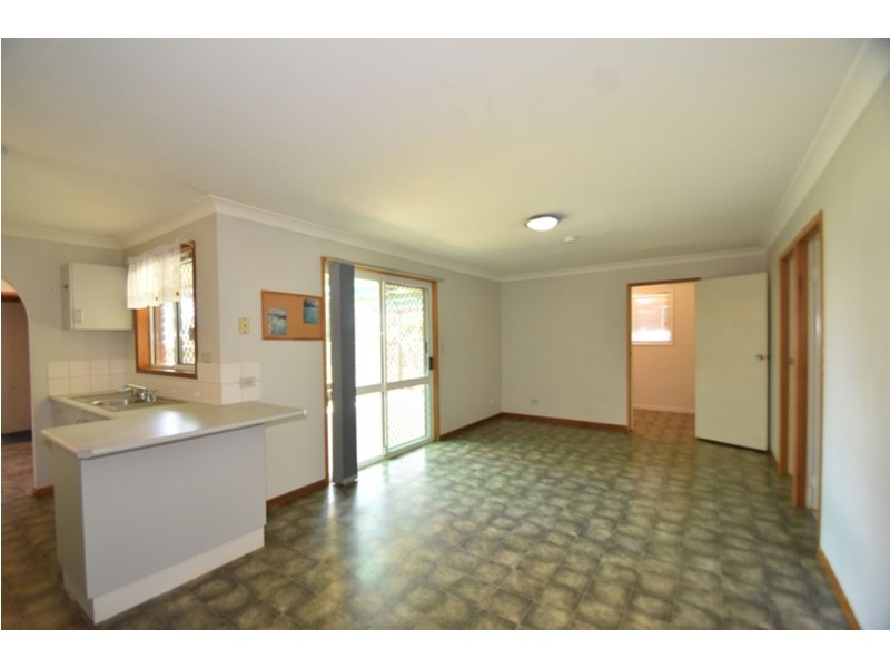 38 Riethmuller Street, Kearneys Spring QLD 4350