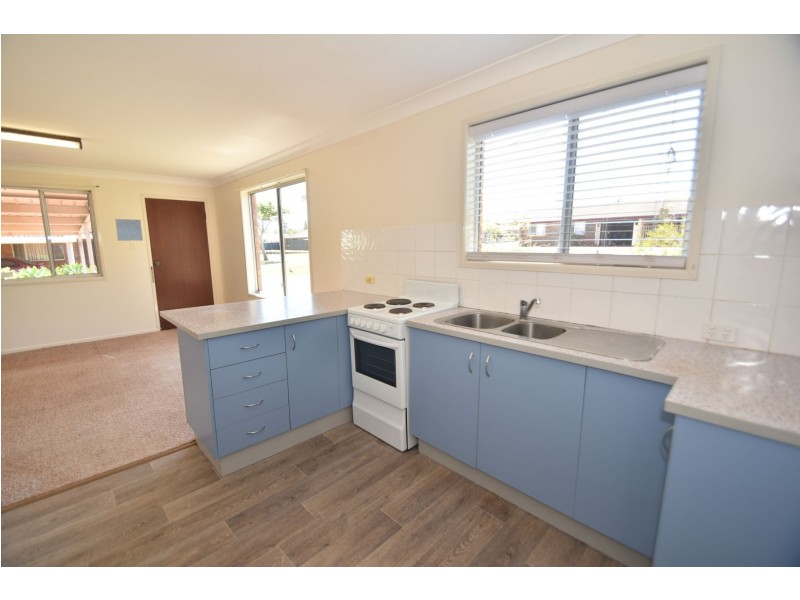 1/9 Marigold Street, Centenary Heights QLD 4350