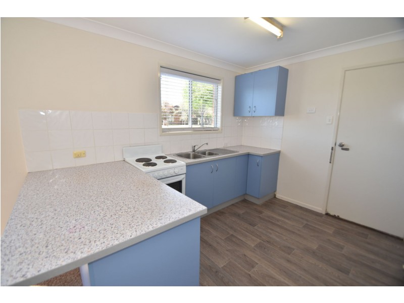 1/9 Marigold Street, Centenary Heights QLD 4350