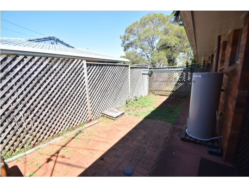 1/9 Marigold Street, Centenary Heights QLD 4350