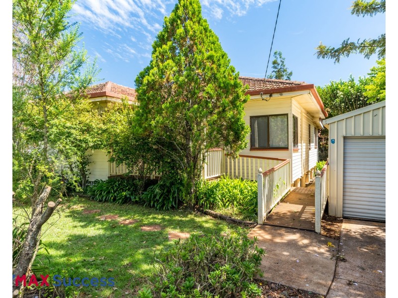 11 Jenkins Street, Newtown QLD 4350