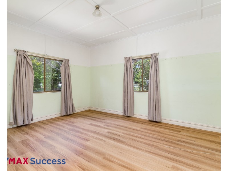 11 Jenkins Street, Newtown QLD 4350