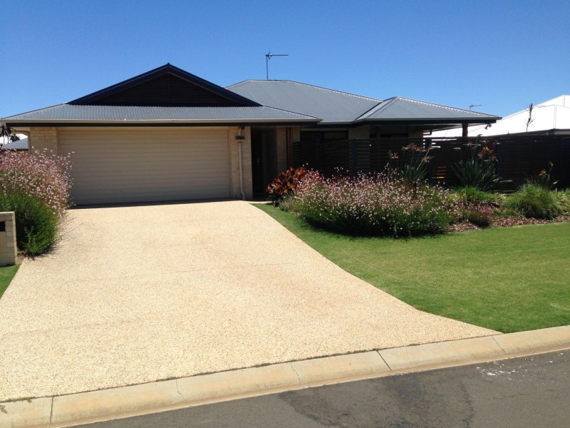 1/5 Sambar Court, Kearneys Spring QLD 4350