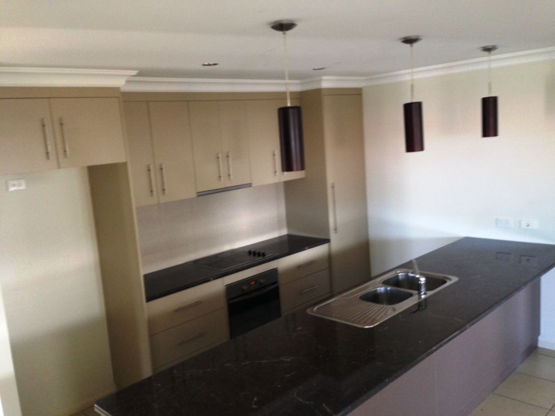 1/5 Sambar Court, Kearneys Spring QLD 4350