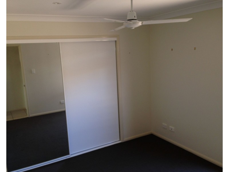 1/5 Sambar Court, Kearneys Spring QLD 4350