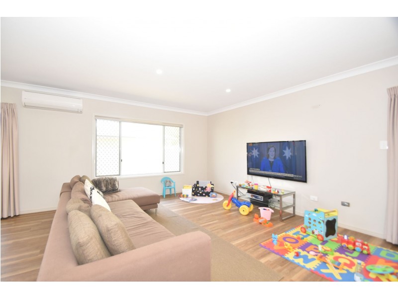 36 Brimblecombe Drive, Middle Ridge QLD 4350