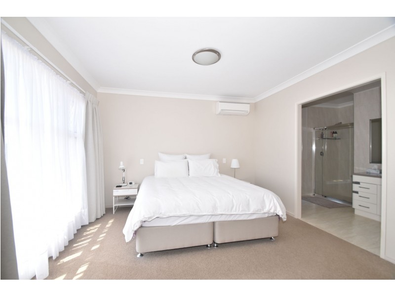 36 Brimblecombe Drive, Middle Ridge QLD 4350