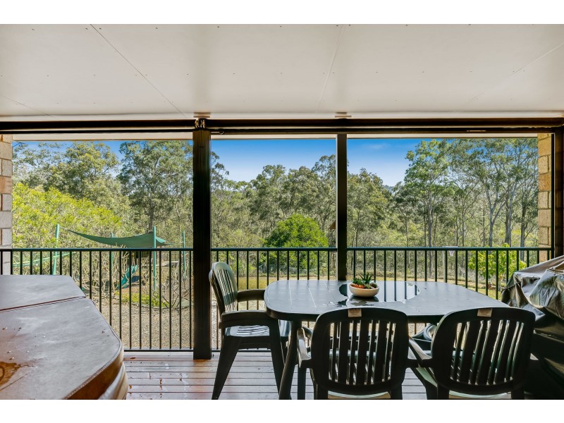 25 Berghofer Drive, Withcott QLD 4352