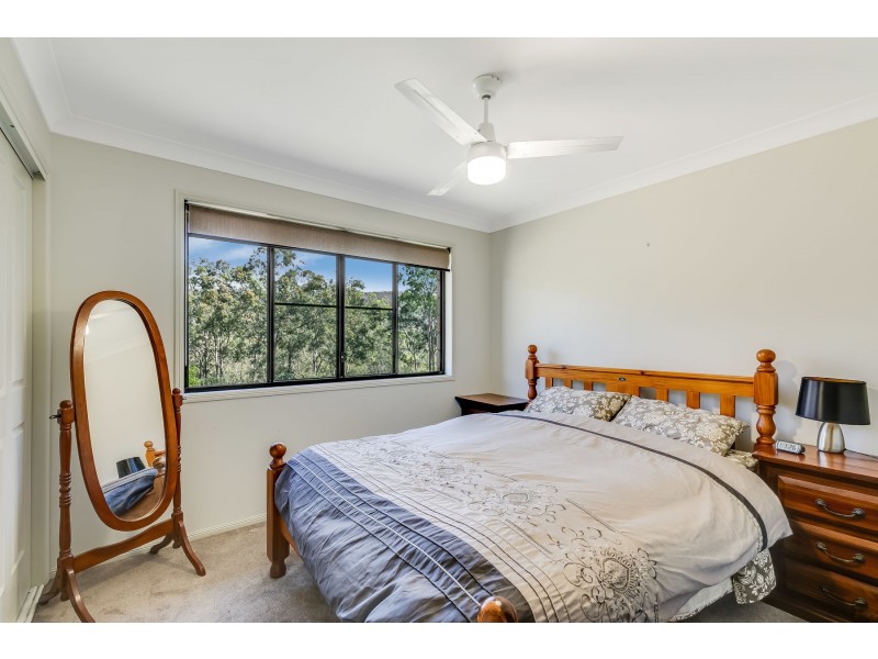 25 Berghofer Drive, Withcott QLD 4352