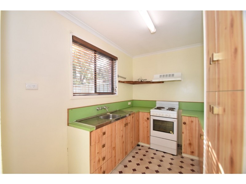 4/15 Edith Street, Newtown QLD 4350