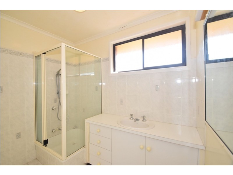 4/15 Edith Street, Newtown QLD 4350