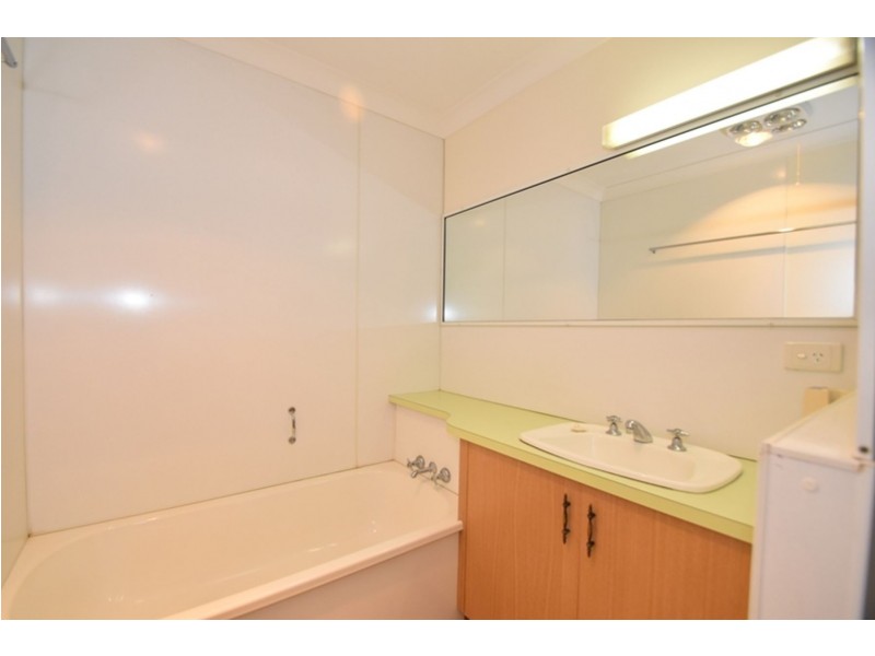2/3 Brendanbri Street, Kearneys Spring QLD 4350