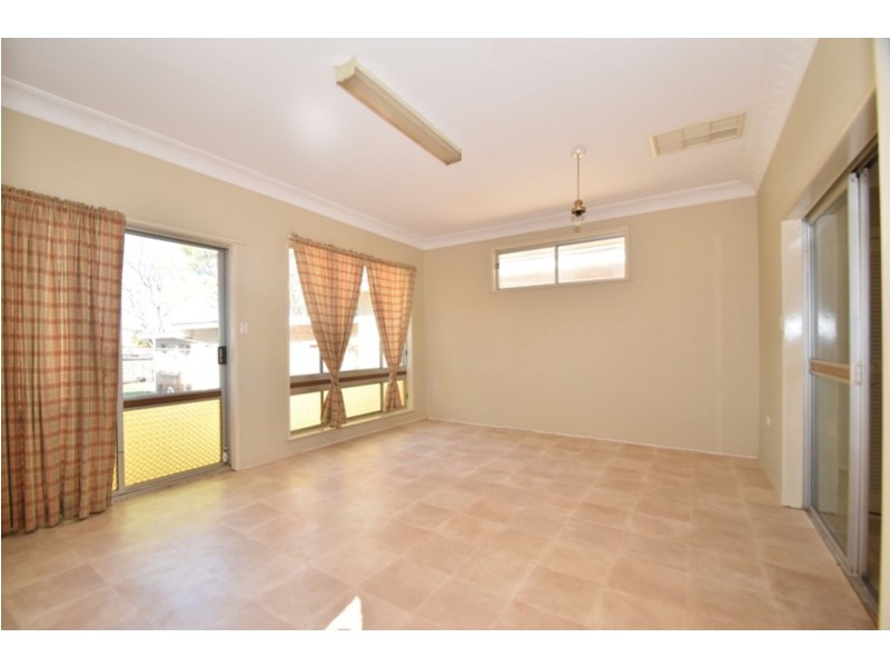 40 Tara Street, Wilsonton QLD 4350