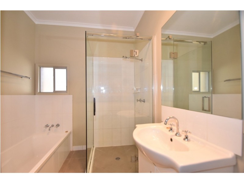 40 Tara Street, Wilsonton QLD 4350