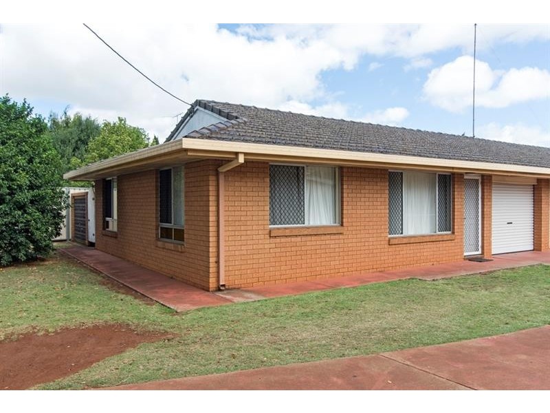 1/79 Anzac Avenue, Newtown QLD 4350