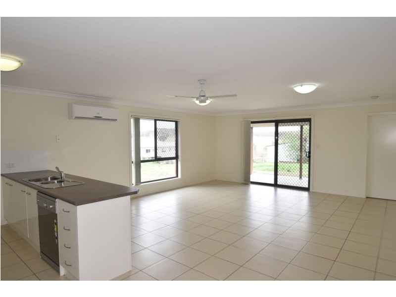 7 Christo Court, Meringandan West QLD 4352