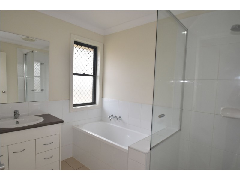 7 Christo Court, Meringandan West QLD 4352