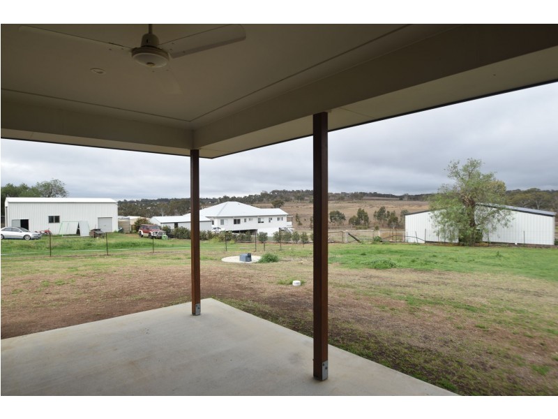 7 Christo Court, Meringandan West QLD 4352