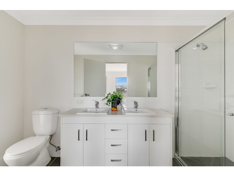 13 Sienna Drive, Glenvale QLD 4350