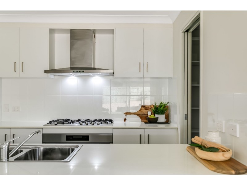 13 Sienna Drive, Glenvale QLD 4350