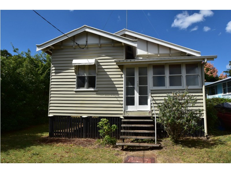 6 Parkinson Street, South Toowoomba QLD 4350
