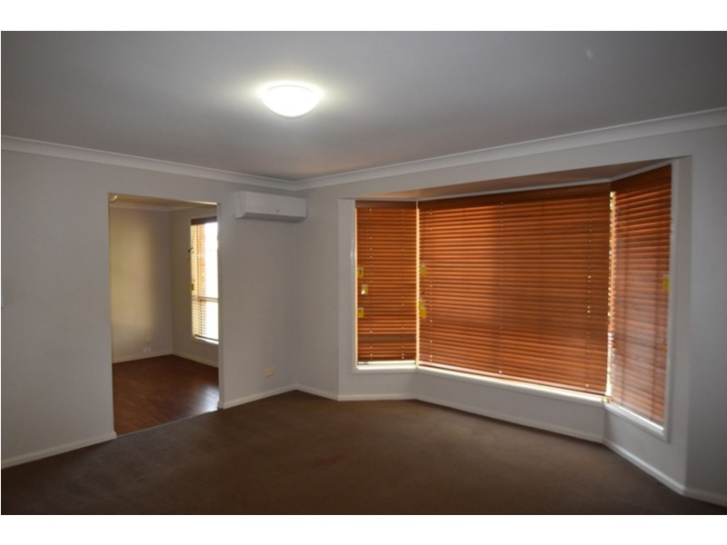 17 Evergreen Court, Glenvale QLD 4350