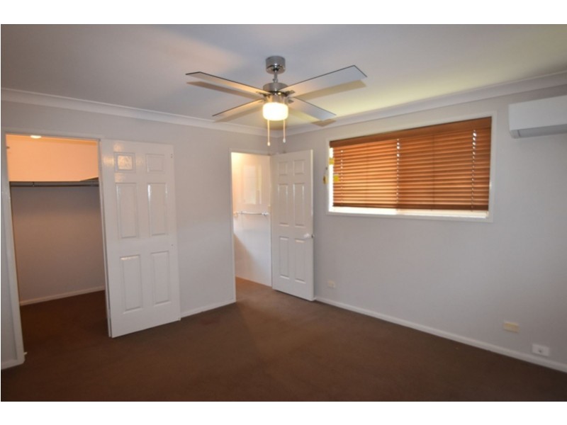 17 Evergreen Court, Glenvale QLD 4350