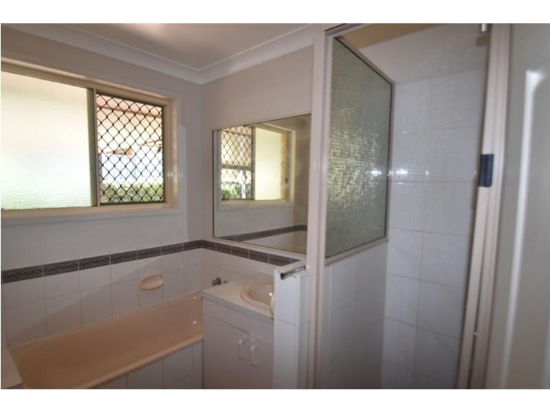 17 Evergreen Court, Glenvale QLD 4350