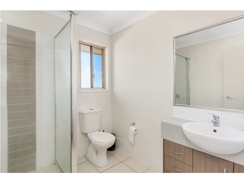 8 Camden Court, Oakey QLD 4401