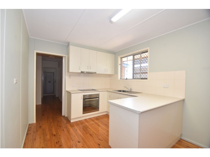 5 Farr Street, Kearneys Spring QLD 4350