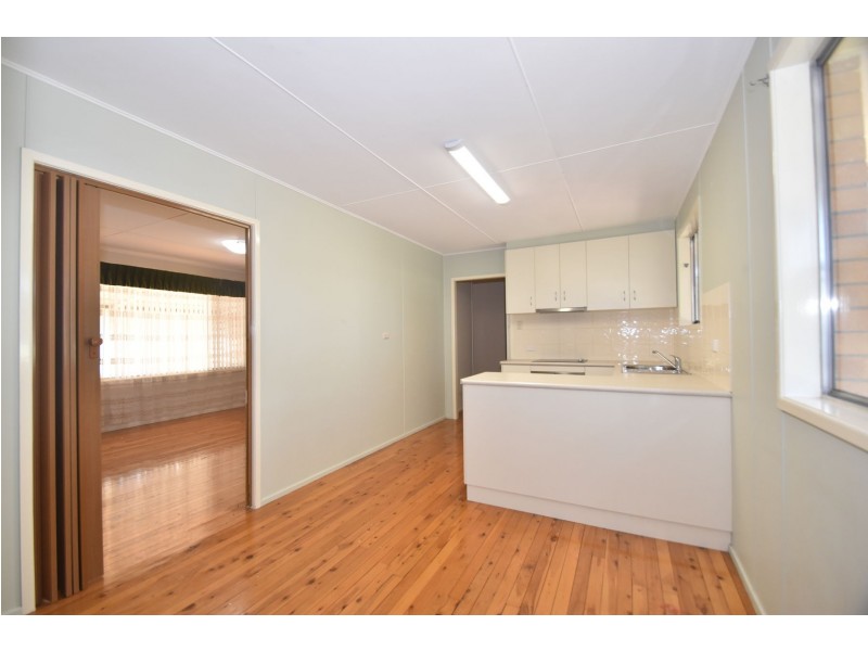 5 Farr Street, Kearneys Spring QLD 4350