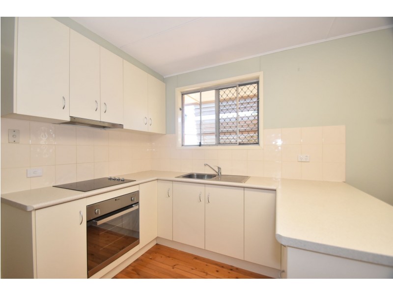 5 Farr Street, Kearneys Spring QLD 4350