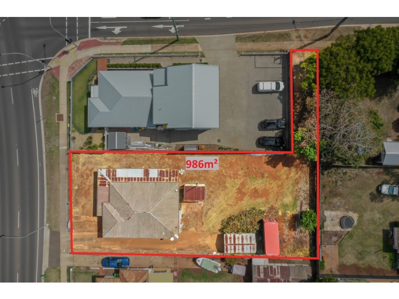 184 Ruthven Street, North Toowoomba QLD 4350