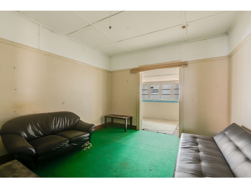 184 Ruthven Street, North Toowoomba QLD 4350