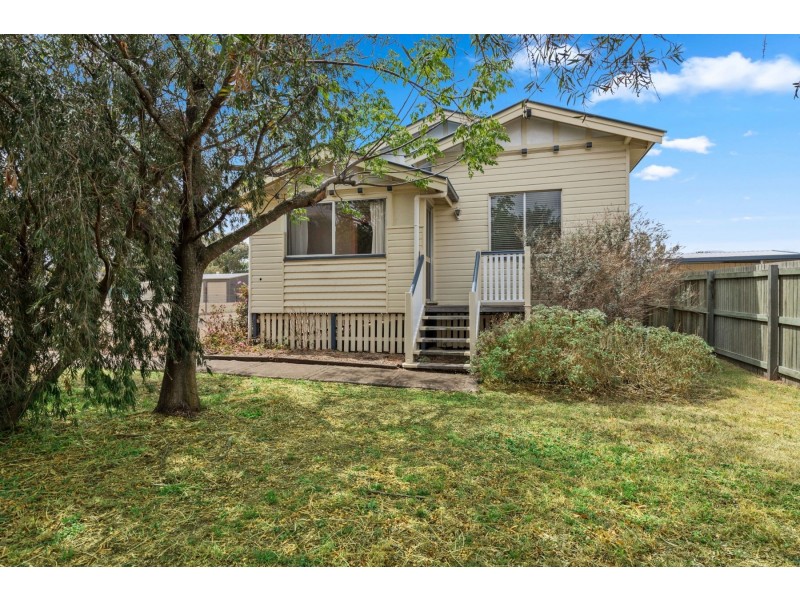 14 John Street, Goombungee QLD 4354